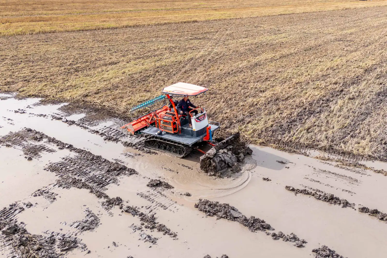 Một Chiếc Máy – Cân Mọi Công Việc: Giải Pháp Cơ Giới Hóa Đồng Bộ Cho Đồng Ruộng Hiện Đại