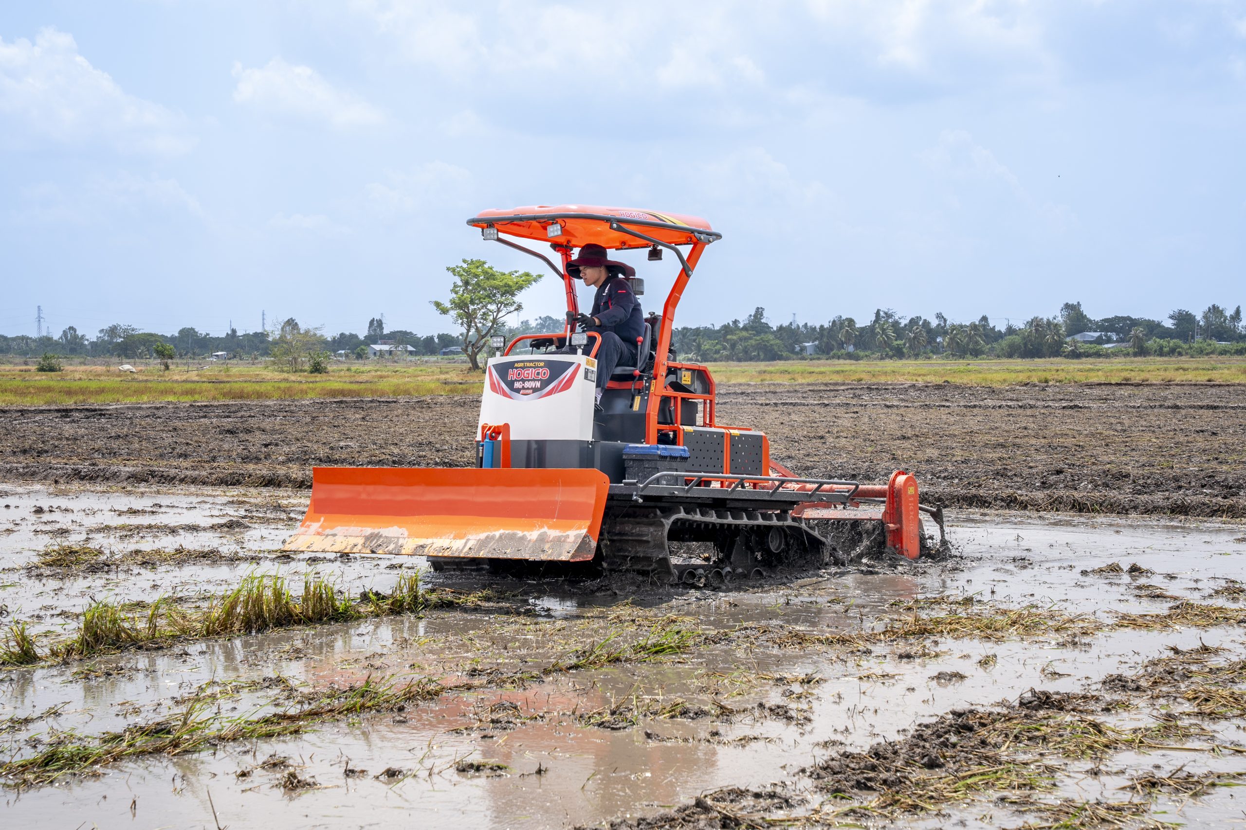 MÁY KÉO BÁNH XÍCH HOGICO HG-80VN/TURBO