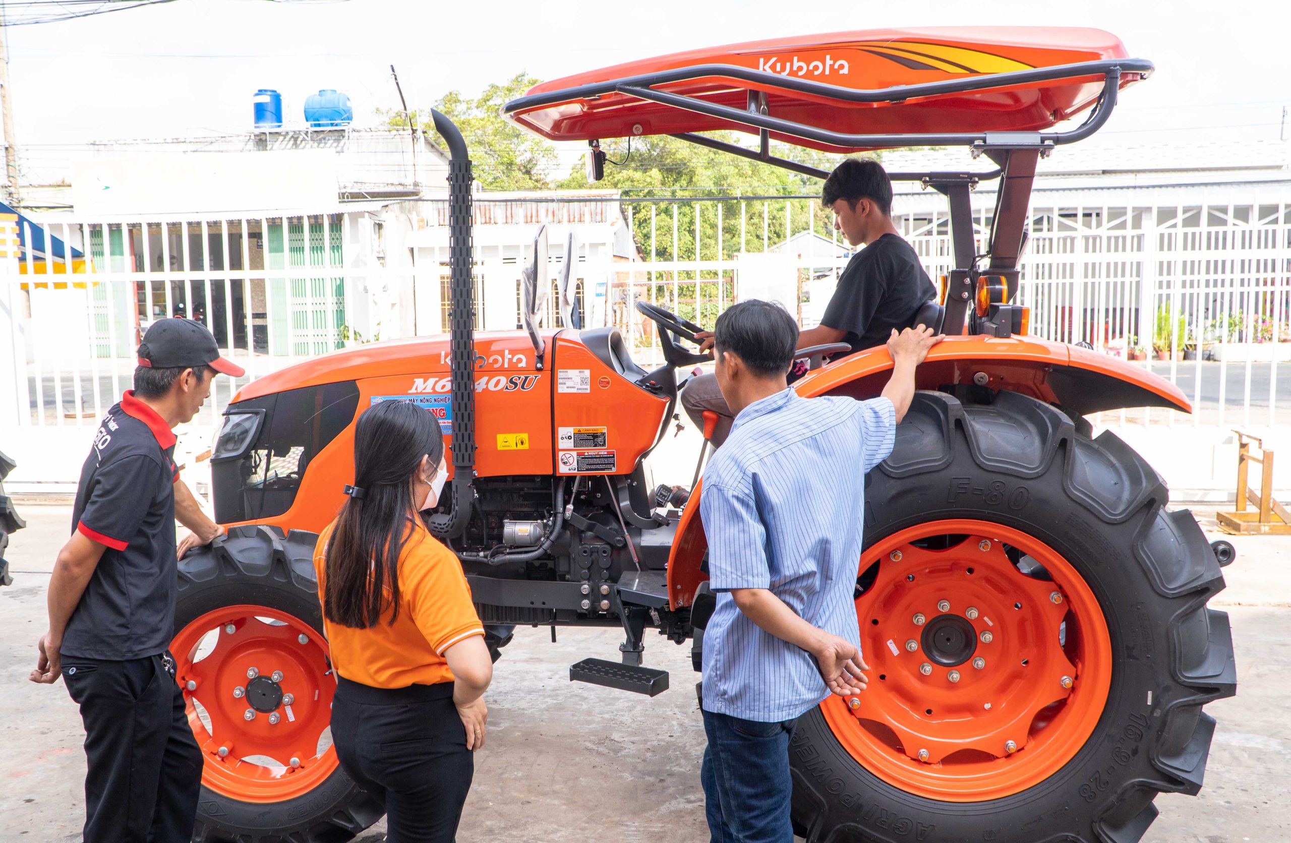 đông cơ máy nông nhiệp