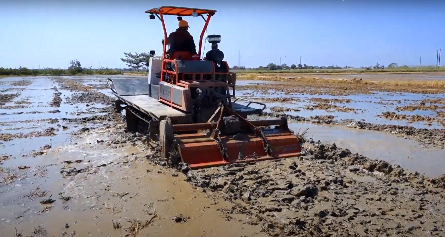 Giá máy xới bánh xích tốt nhất hiện nay Giá máy xới bánh xích tốt nhất hiện nay